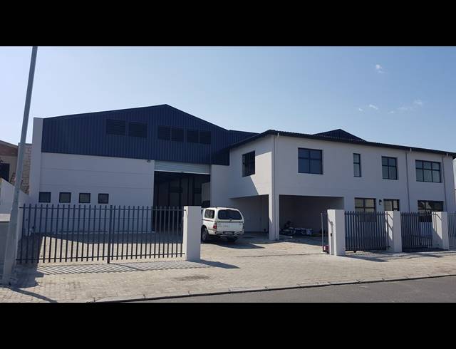 1,166M² FACTORY FOR SALE IN SAXENBURG PARK 2